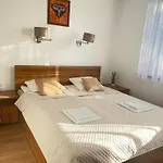 Holiday home Tagas Hely A Parton