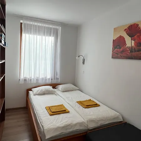 Tagas Hely A Parton Holiday home Balatonszarszo